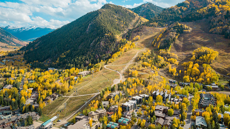 Things to do in Aspen in the fall: leaf peeping, hikes and events